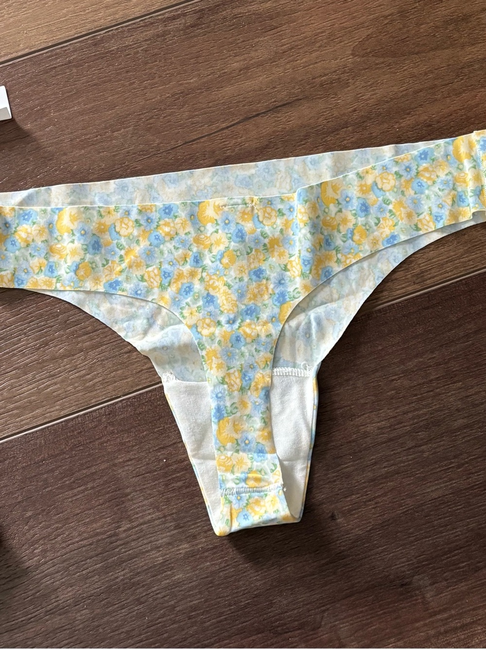 Old Navy Women’s Pastel Thong Panty Pack - Pink, Yellow, White, Floral - Picture 3 of 3